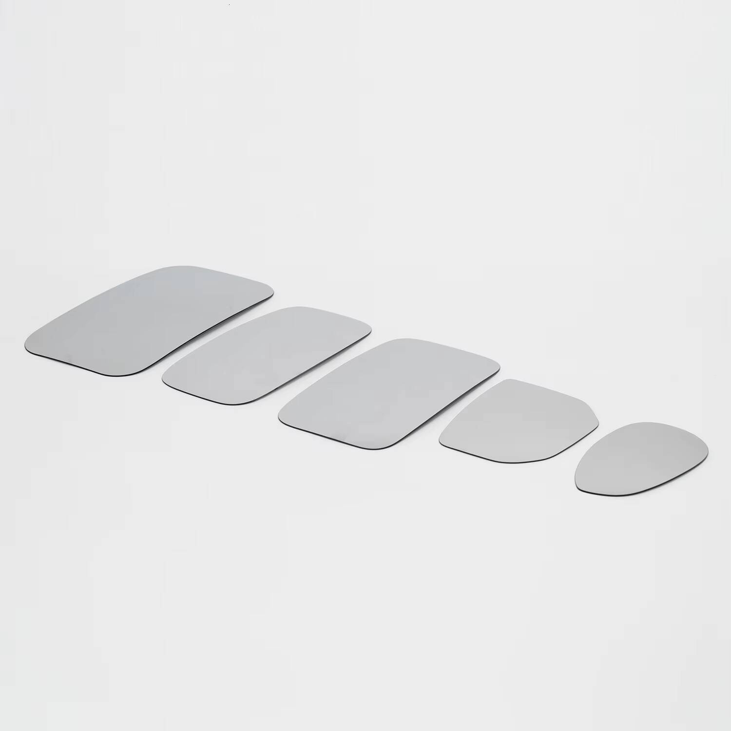 Custom-made side mirror lenses of various sizes for replacement and remanufacturing in different vehicles