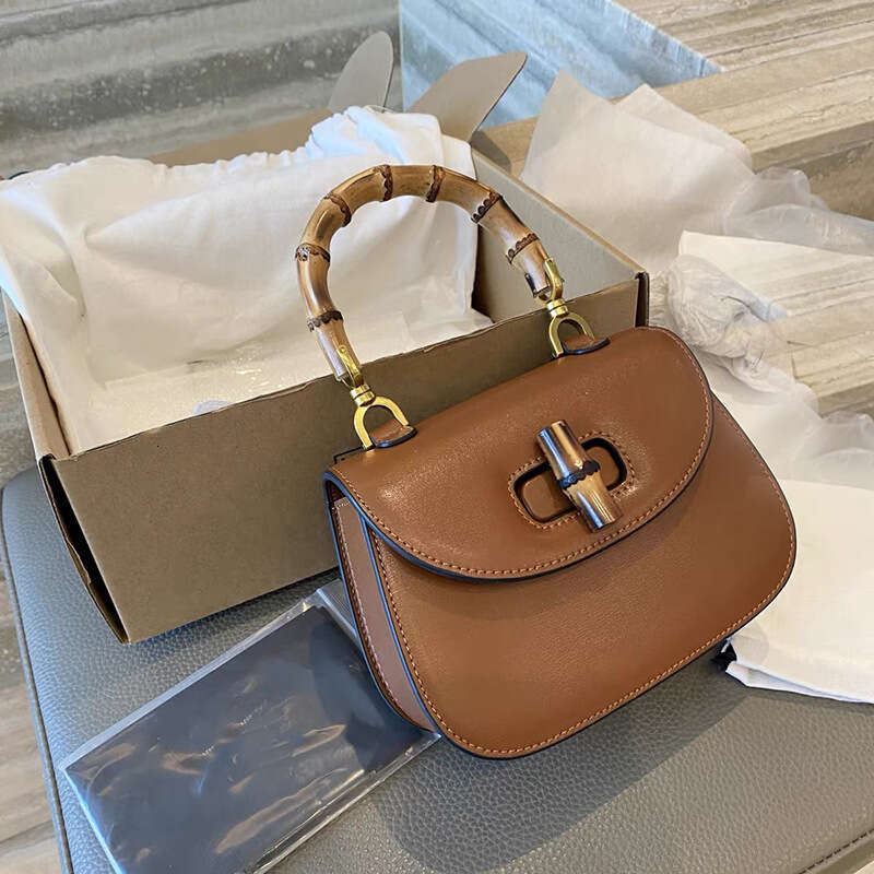 High-end Bamboo Saddle Small Women's New Fashion Handbag Shoulder Crossbody Bag