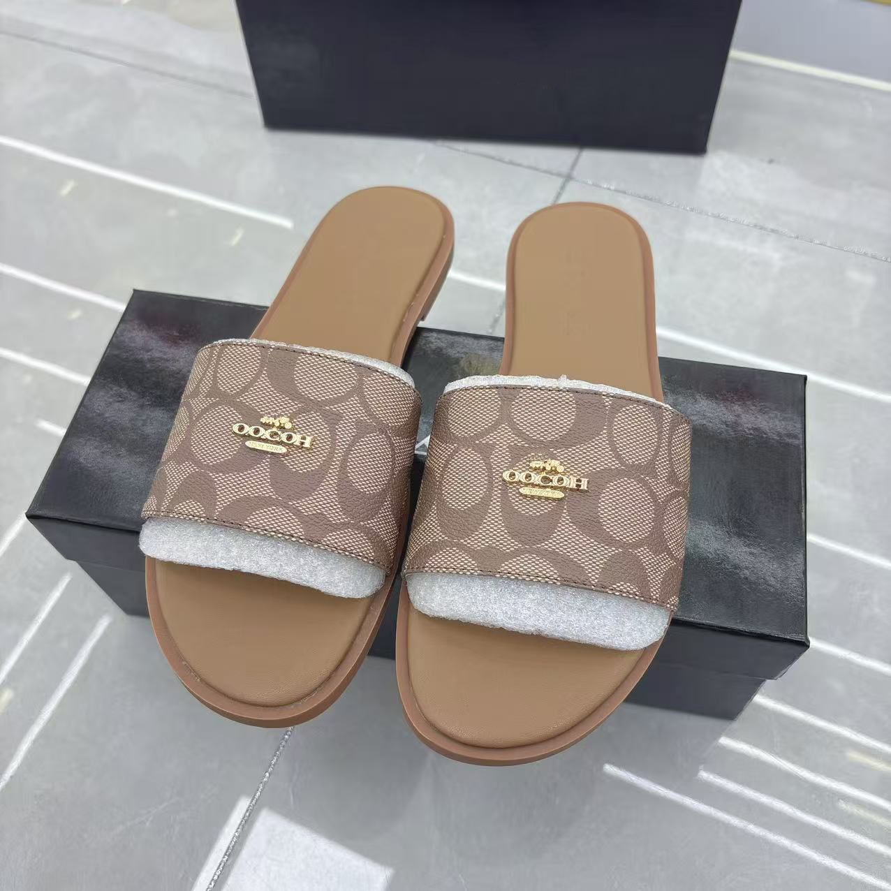 Designer Shoes Women Quilted Leather Slide Sandals Black Gold C Logo Flat Casual Slippers for Summer Classic Vintage Flip Flops Casual Beach Shoes