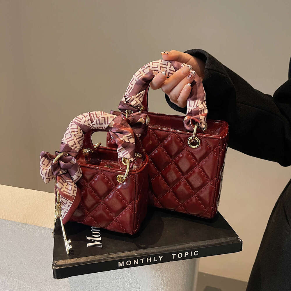 Diamond Princess Diana Fashion Handbag Shoulder Crossbody Bag Korean Style Hot Item Niche Design