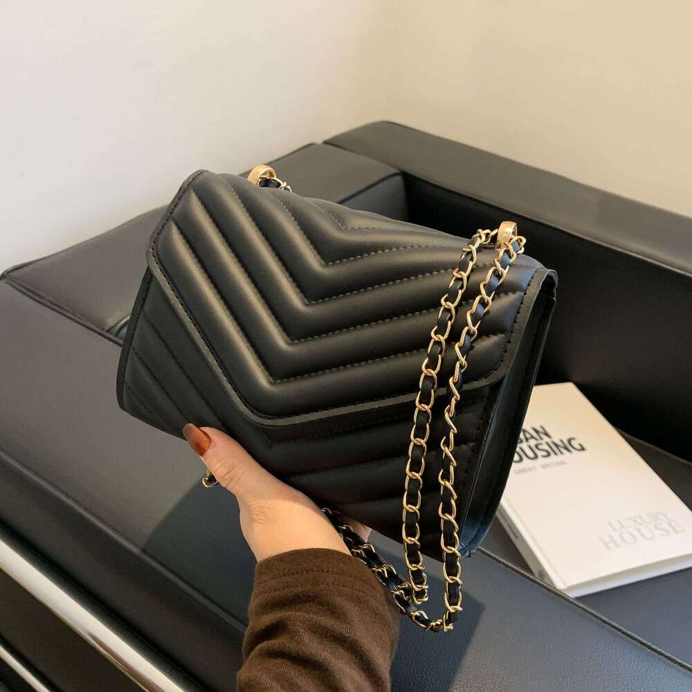 New chain for women, casual small square with textured stitching, Korean-style shoulder bag, fashionable and versatile women's bag