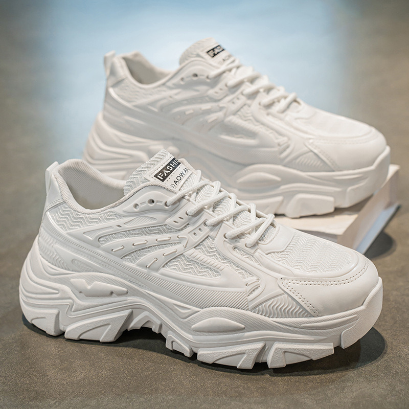 The new plus size cute solid color fashionable versatile women's casual lace up breathable high elasticity sports shoes are ligh ddmythur