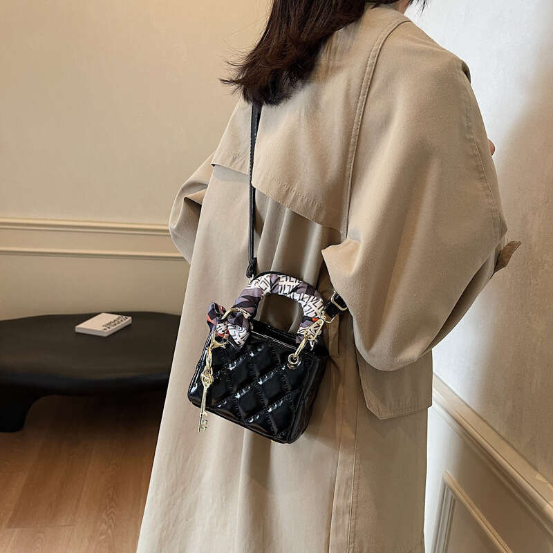 Diamond Princess Diana Fashion Handbag Shoulder Crossbody Bag Korean Style Hot Item Niche Design