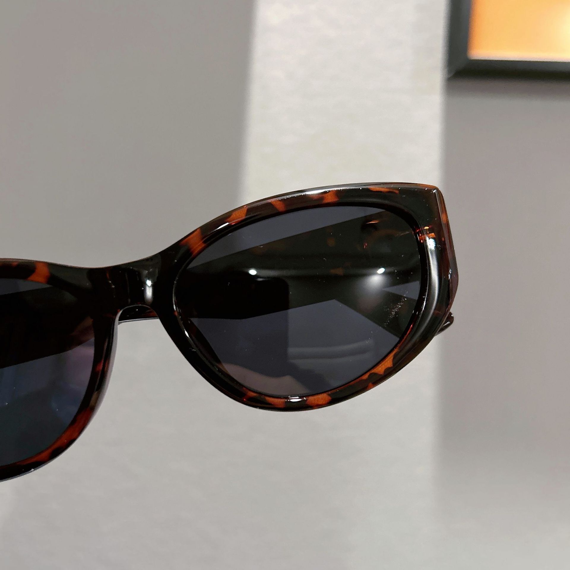 Luxury brands designer 2026 New Womens Korean Style Cat-Eye Sunglasses Small Frame TR Polarized UV400 Anti-UV with H Letter Logo Streetwear Shades for