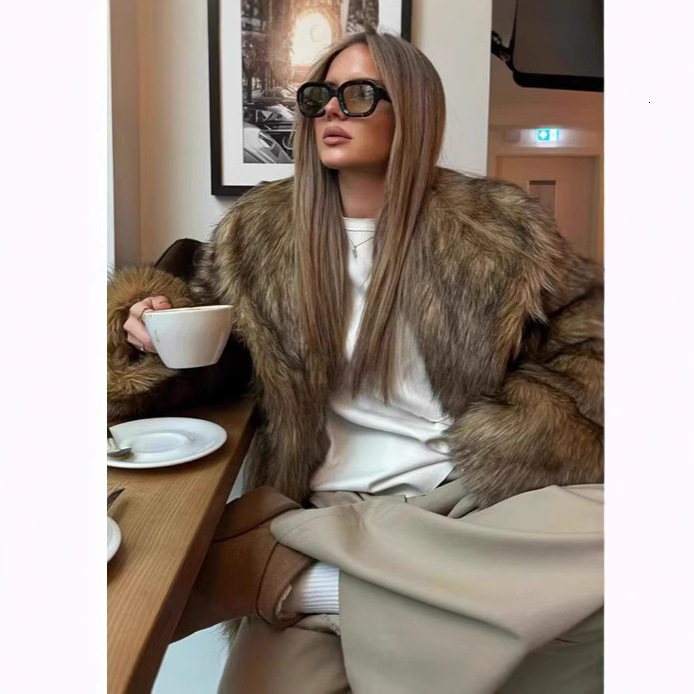 Women Chic Patchwork Faux Fur Jacket Fashion Lapel Long Sleeve Loose Lace Up Coat 2025 Winter Lady Warm High Street Outwear 250920