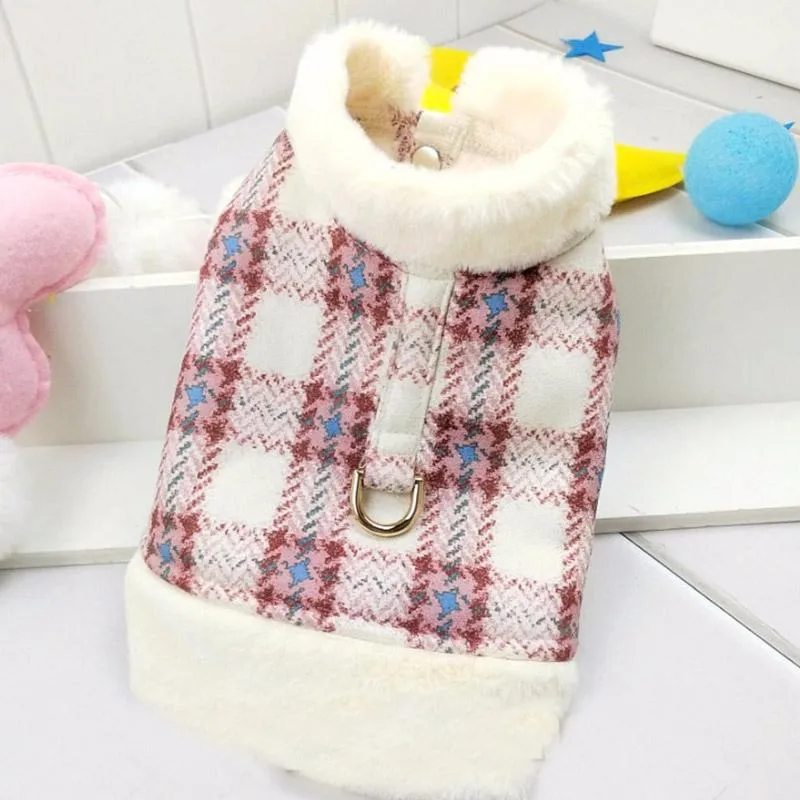 Chic Cold Weather Gear: Plaidsuit Combining Comfortable Pet Dress & Secure Leash Attachment HF28