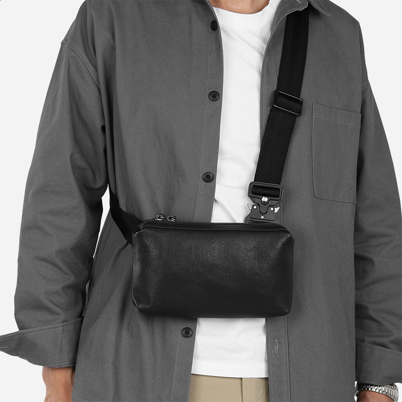 Trendy mens crossbody bag made of vegetable-tanned top-layer cowhide mens shoulder bag casual mens small chest bag 260507