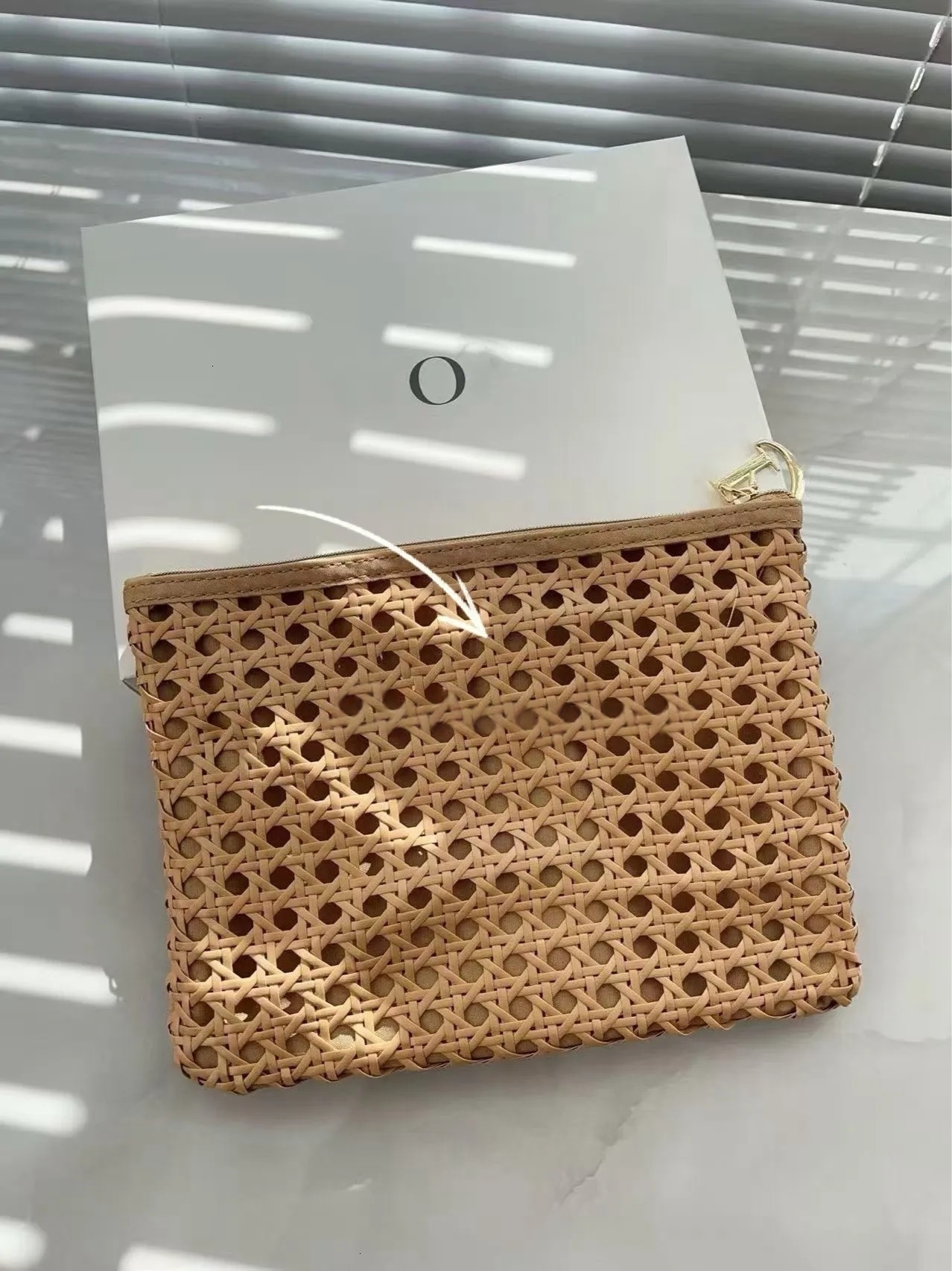 Premium Designer Vintage Straw Cosmetic Pouch Classical Embroidery Zipper Mesh Storage Bag Beauty Handbag Organization With Gift Card For Girls Daily Travel