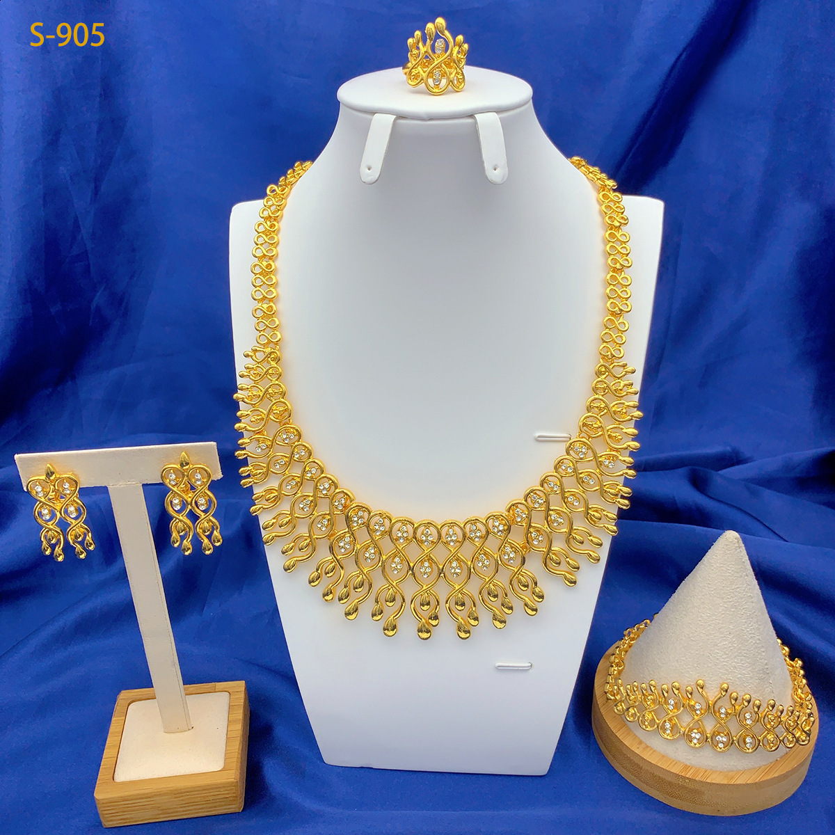GZJPEI 4Piece y White Zircon Jewelry Set Necklace Earring Bracelet Ring Gold Plated Electroplating Dubai Banquet For Women 260429