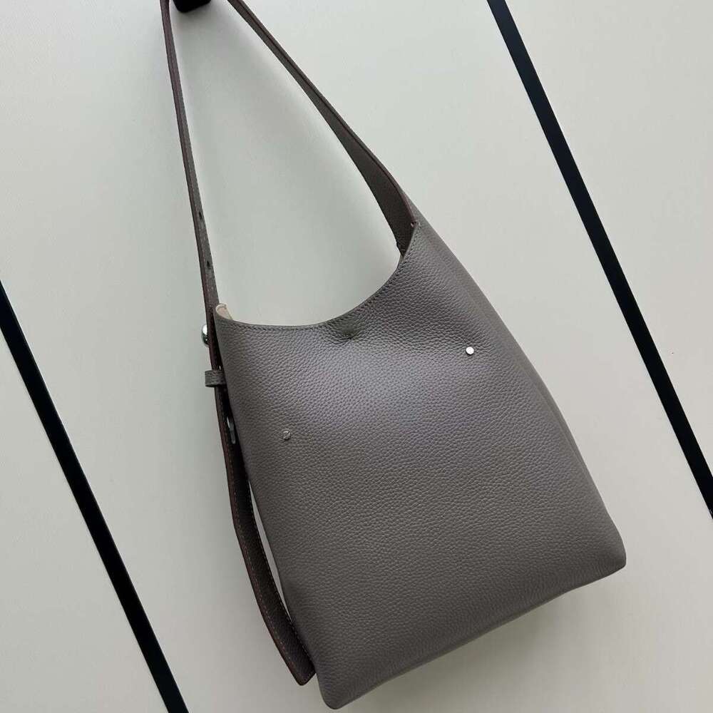 Women New Top Layer Cowhide Soft Leather Bucket Bag Trendy Ins Style Simple Design Versatile Casual Shoulder Crossbody Handbag SENYY