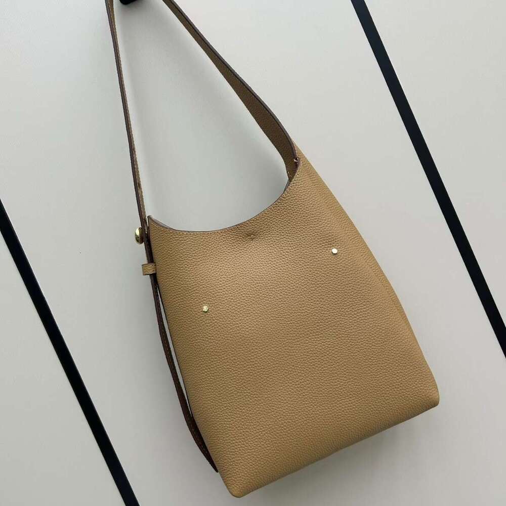 Women New Top Layer Cowhide Soft Leather Bucket Bag Trendy Ins Style Simple Design Versatile Casual Shoulder Crossbody Handbag SENYY
