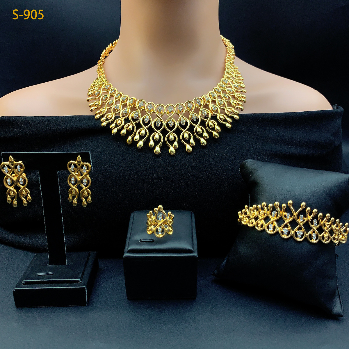 GZJPEI 4Piece y White Zircon Jewelry Set Necklace Earring Bracelet Ring Gold Plated Electroplating Dubai Banquet For Women 260429