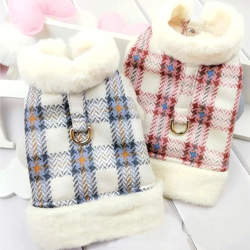 Chic Cold Weather Gear: Plaidsuit Combining Comfortable Pet Dress & Secure Leash Attachment HF28