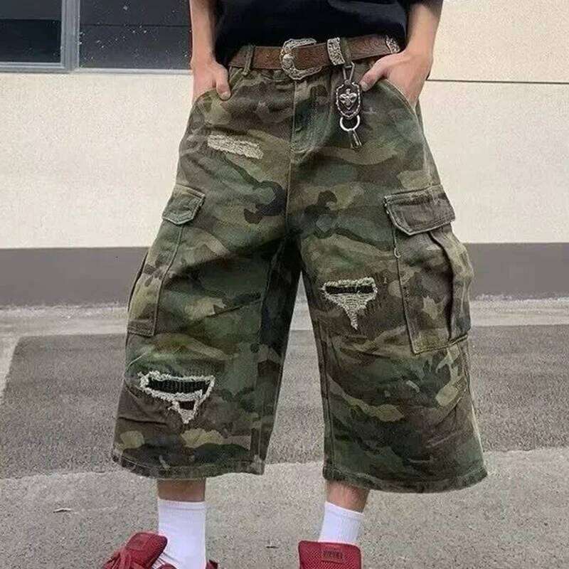 2025 Mens Camo Cargo Denim Distressed Straight Leg Casual Seven Inch Shorts Y2K Streetwear Vintage Loose Fit Summer Fashi 26Y0516