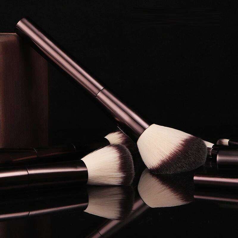 20PCS Hourglass Makeup Set & Kit Include Powder Foundation Concealer Lip Blusher Bronzer Eyeshadow Eyeliner Highlight Brush 26Y0512