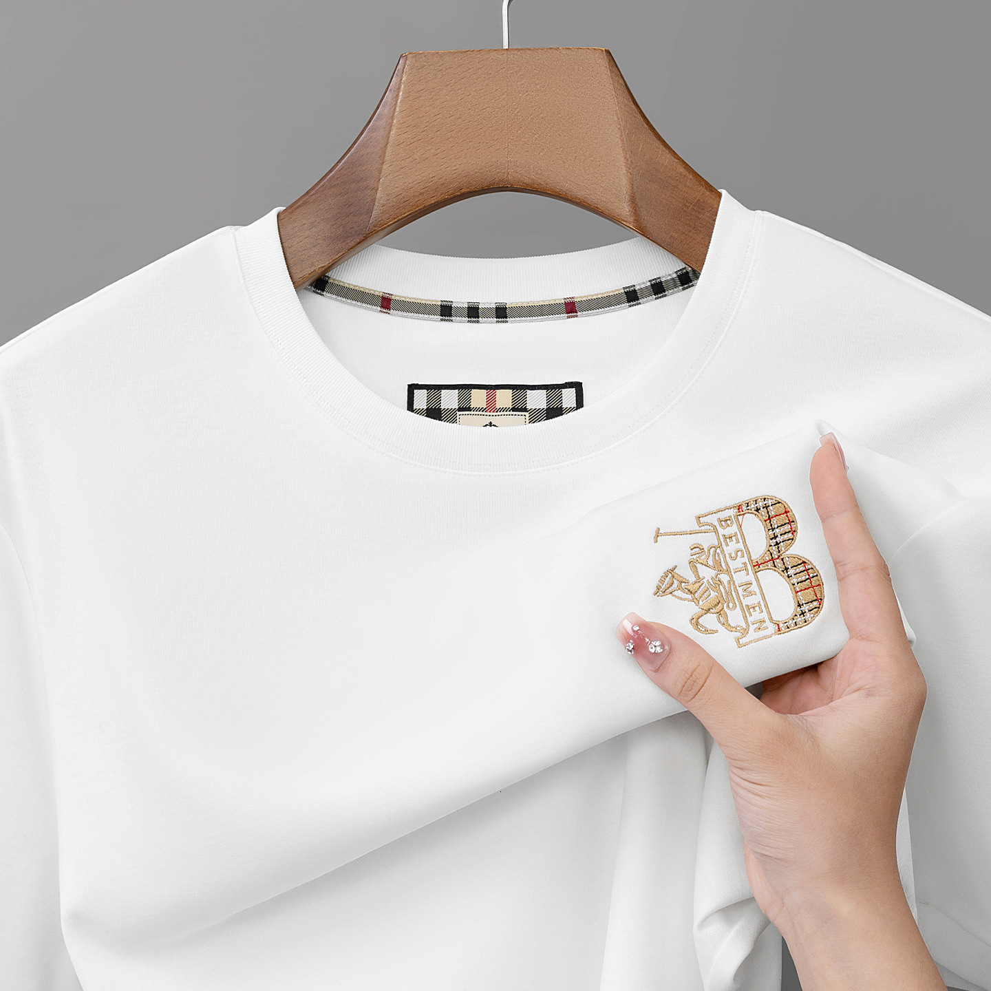 Designer T-shirt Luxury Men High-end Outdoor Liquid Ammonia Craft Ice Silk Cool Breathable Quick Drying Short Sleeved Shirt Embroidered With Letters R