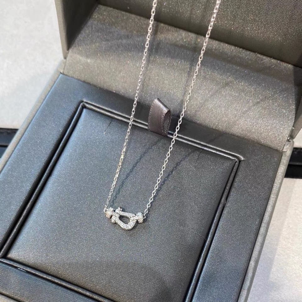 Luxury Jewelry Women's Horseshoe Buckle Necklace Plated With K Rose Gold Lock Chain High End Exquisite Luxury Simple Fashion Bracelet Brand Acces