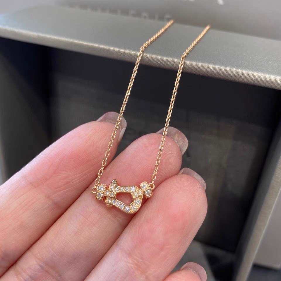 Luxury Jewelry Women's Horseshoe Buckle Necklace Plated With K Rose Gold Lock Chain High End Exquisite Luxury Simple Fashion Bracelet Brand Acces