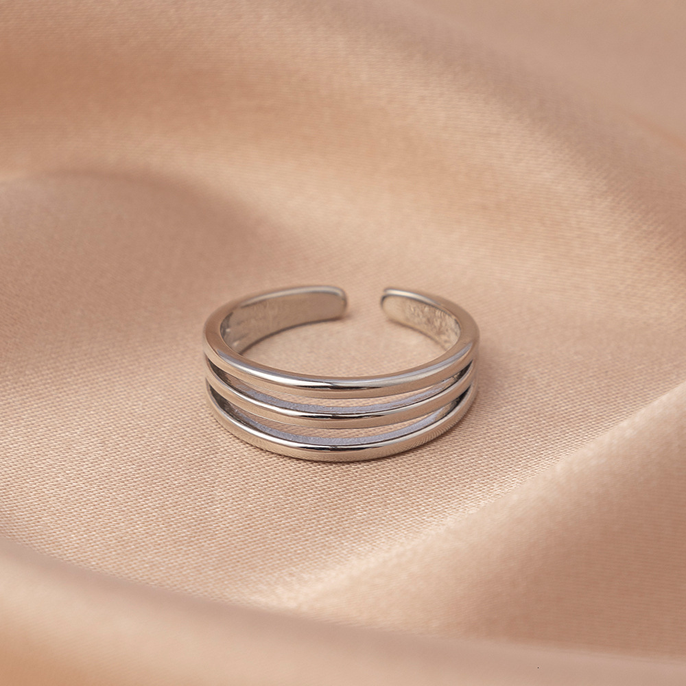Classic Luxury Jewelry Women's Ring, Lightweight, Luxurious High-quality Exaggerated Non Fading Ordinary Zircon Ring Index Finger Open Hand Brand