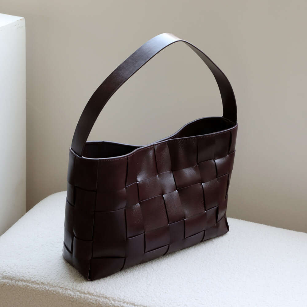 Niche Design Top Layer Cowhide Woven Tote Bag Large Capacity Laptop Commute Single Shoulder Underarm Handheld Women Bag SENYY