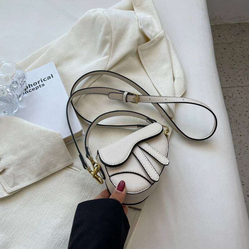 Ladies' fashionable and high-end versatile crossbody saddle bag, solid color adjustable shoulder strap - view 4