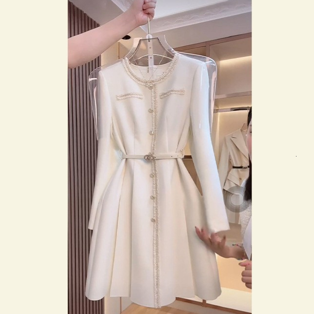 Designer long skirt 2026 new fashionable long sleeved high-quality temperament skirt New autumn and winter women s clothing elegant and sophisticated 