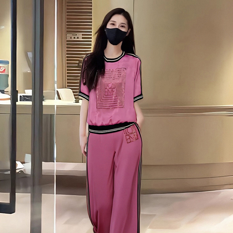 Designer Women's Set Rose pink fashion suit wo new design printed short sleeve and stylish straight leg pants outfit set Fashionable and high qua
