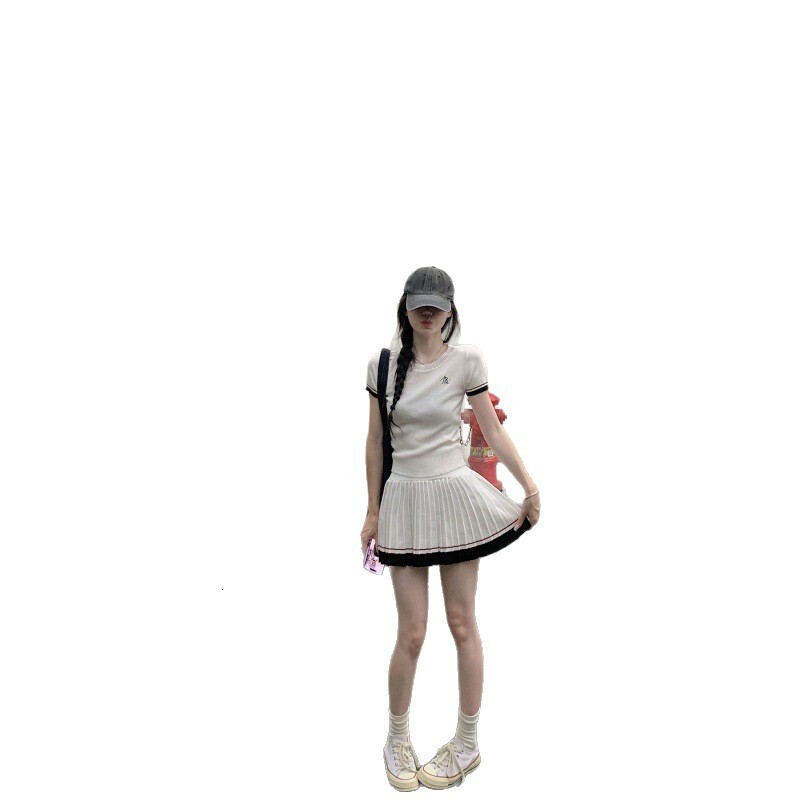 Designer T-shirt 2026 new fashionable short sleeved shirt with skirt Round neck short sleeve knitted top for women slim fit A line skirt two piece set