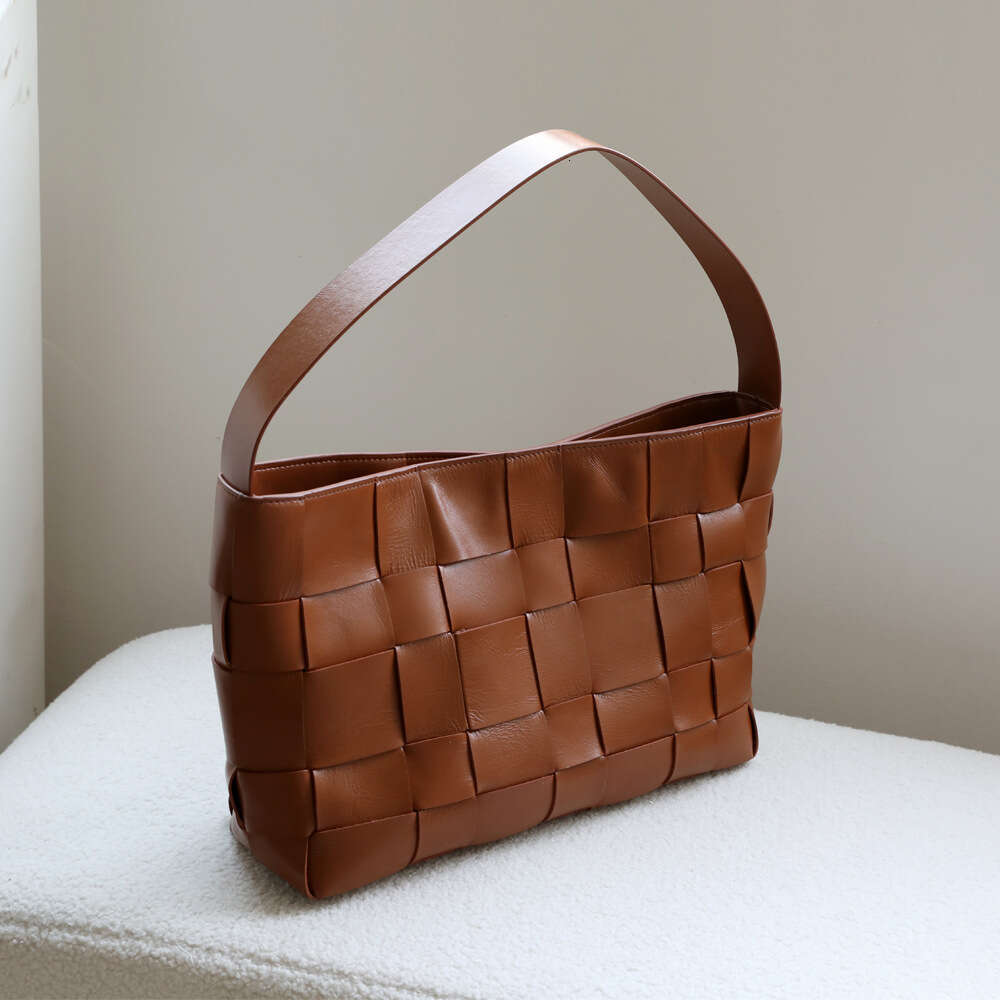 Niche Design Top Layer Cowhide Woven Tote Bag Large Capacity Laptop Commute Single Shoulder Underarm Handheld Women Bag SENYY