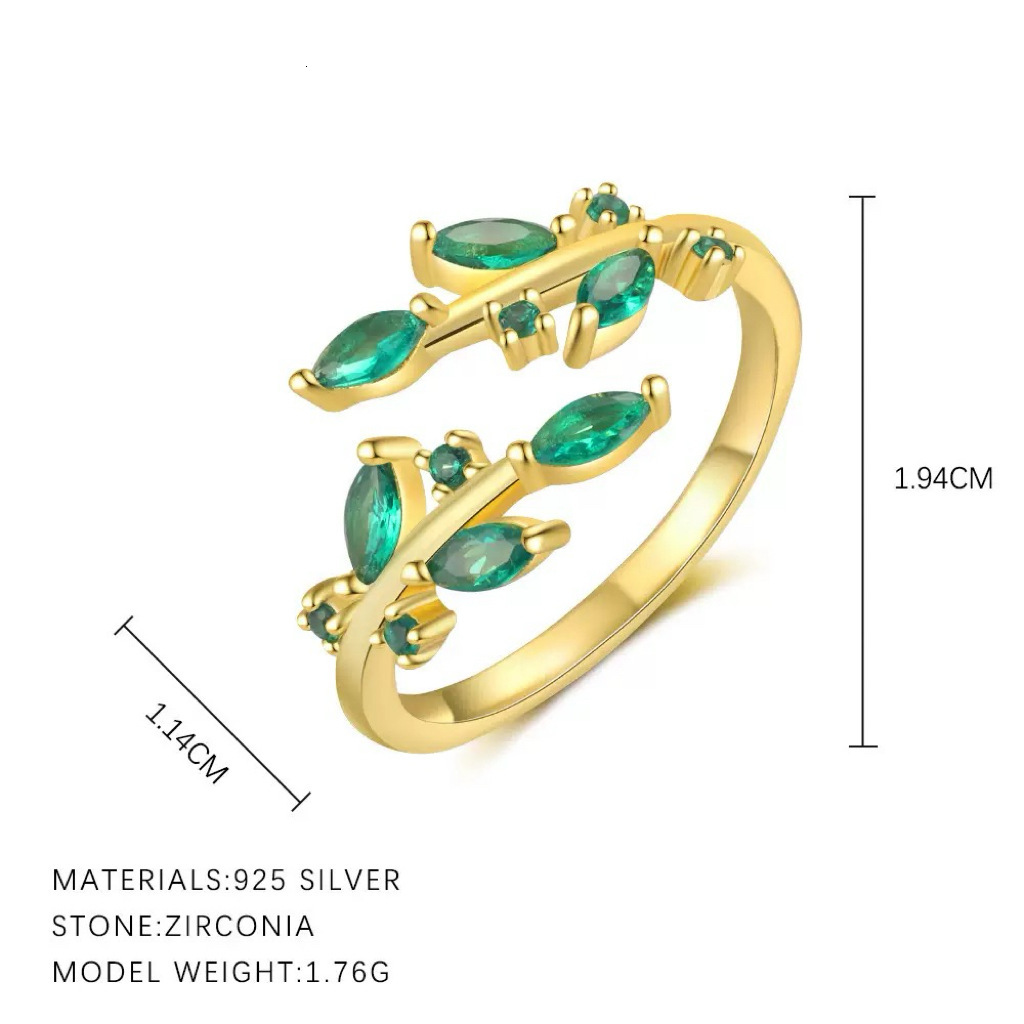 Classic Luxury Jewelry Retro Grandmother Emerald Ring Zircon Snake Shaped Metal Ring Elegant Design Ladies' Open-end Ring Brand Accessories
