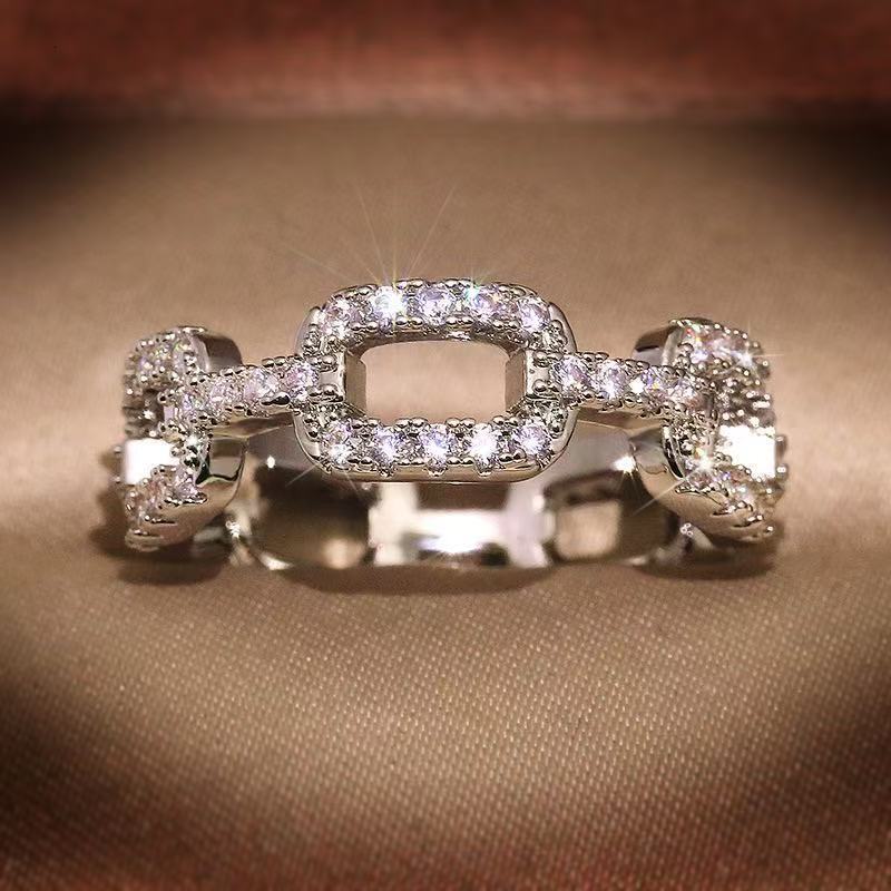 Designer Luxury Jewelry Classic Ring Hot Selling New Product Fashion Alloy Inlaid Zircon Ring Women's Fashion Jewelry Brand Accessories