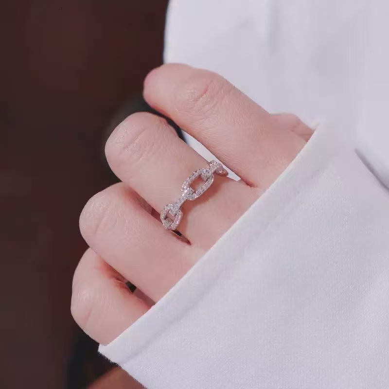 Designer Luxury Jewelry Classic Ring Hot Selling New Product Fashion Alloy Inlaid Zircon Ring Women's Fashion Jewelry Brand Accessories