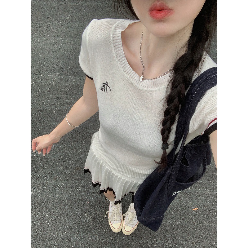 Designer T-shirt 2026 new fashionable short sleeved shirt with skirt Round neck short sleeve knitted top for women slim fit A line skirt two piece set