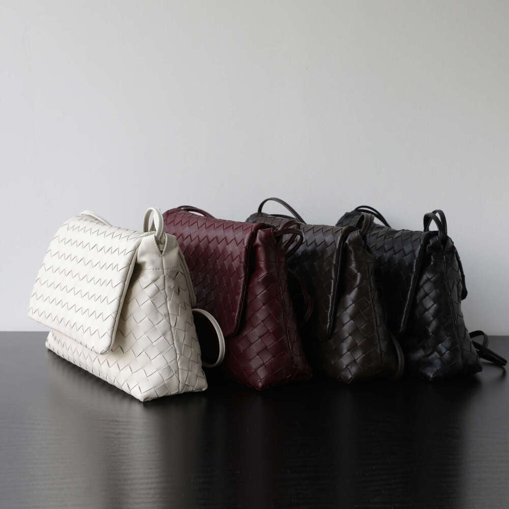 Luxury Niche High Quality Sheepskin Hand Woven Large Capacity Genuine Leather Bag Fashionable Retro Shoulder And Underarm For Women SENYY