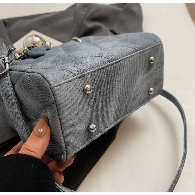 Women's Small Style French Light Luxury New Hot-Selling High-End Single Shoulder Crossbody Fashionable
