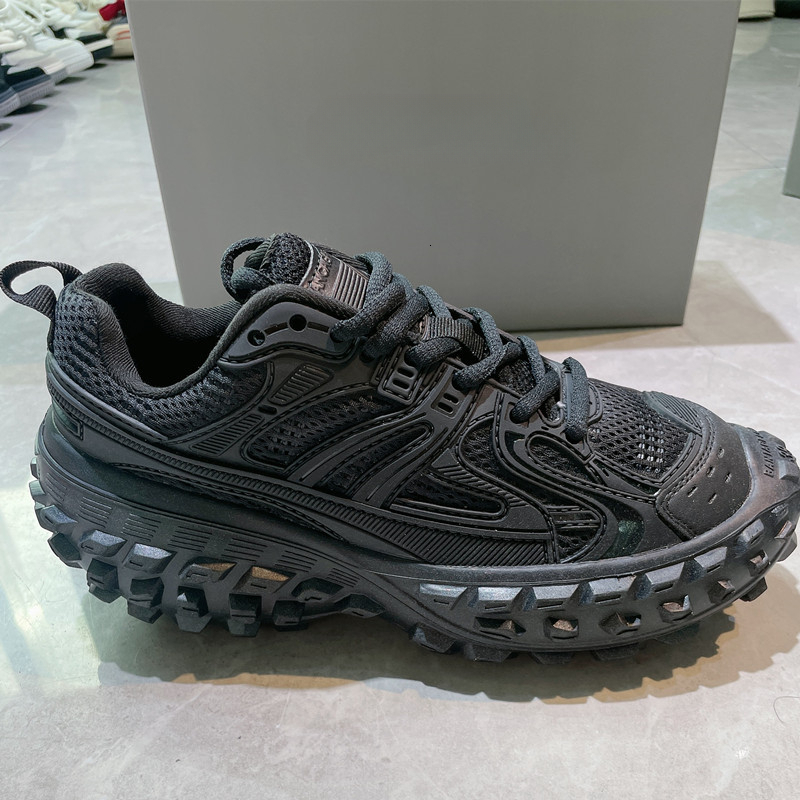 New Low Top Thick Sole Dad Round Toe Lace-up Casual Shoes Height Increasing Sneakers Trendy