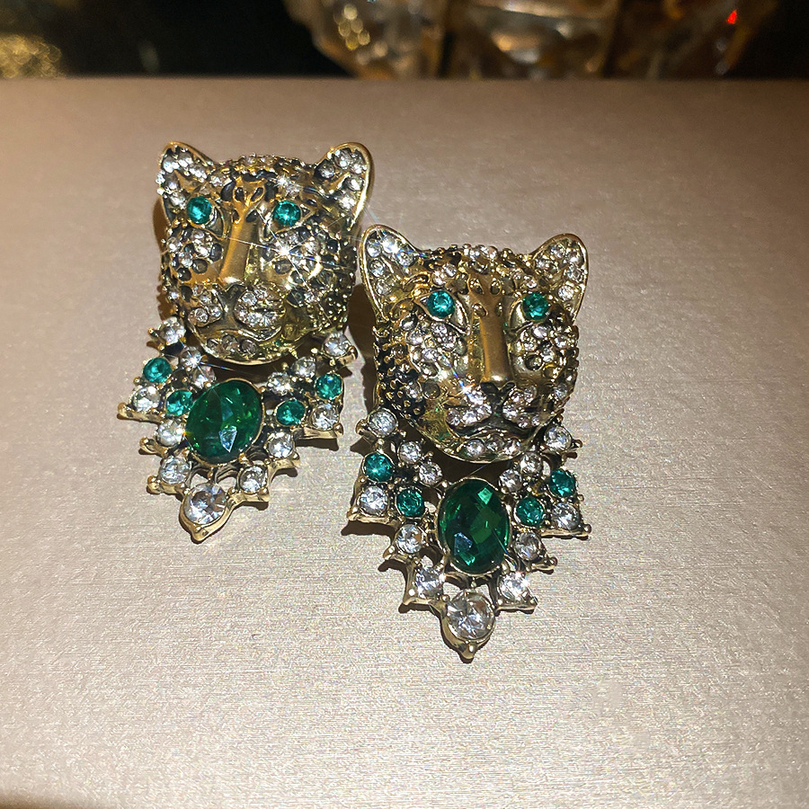 Vintage diamond-studded green crystal gemstone leopard head earrings with a high-end retro and stylish vibe - view 6