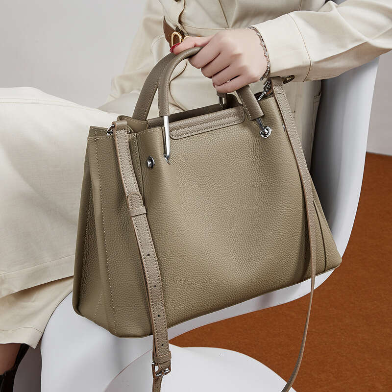 Top Layer Cowhide Genuine Leather Women Handbag Large Capacity Simple Crossbody Bag Spring New Korean Style Commuter Bag SENYY