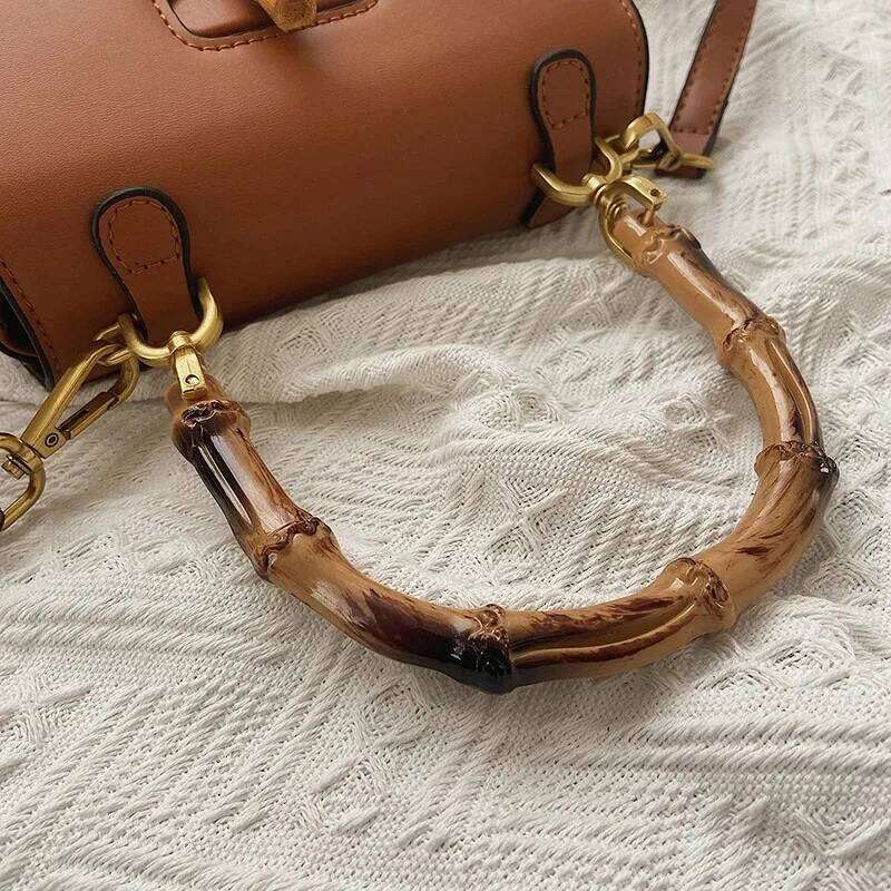 Chic Bamboo Handle Saddle For Women High End Single Shoulder Bags Fashionable Purses And Handbag Niche Designe Crossbody Bag QIBALIANGPIN