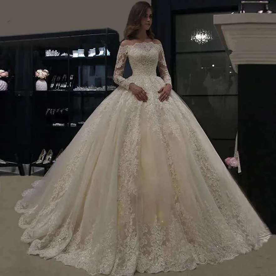 Luxury Ball Gown Lace Applique Wedding Dresses 2026 Long Sleeves Bridal Gowns Boat Neck Beaded Women Robe De Mariee Plus Size Can Be Custom Made EF909