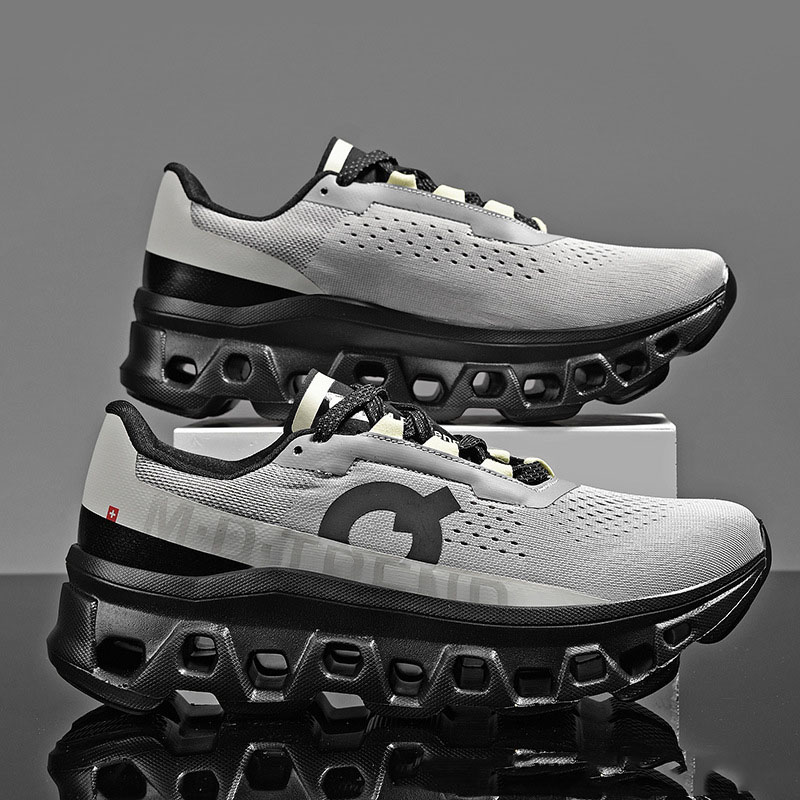 Free shipping luxury Men Lightweight Breathable Mesh Running Shoes Non Slip Soft Sole Outdoor Casual Walking Sneakers