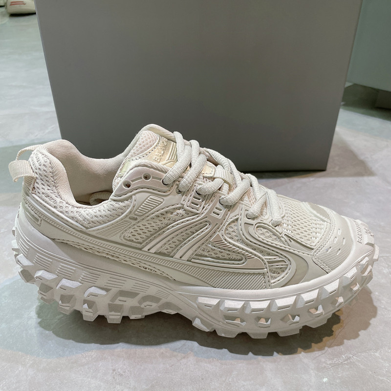 New Low Top Thick Sole Dad Round Toe Lace-up Casual Shoes Height Increasing Sneakers Trendy