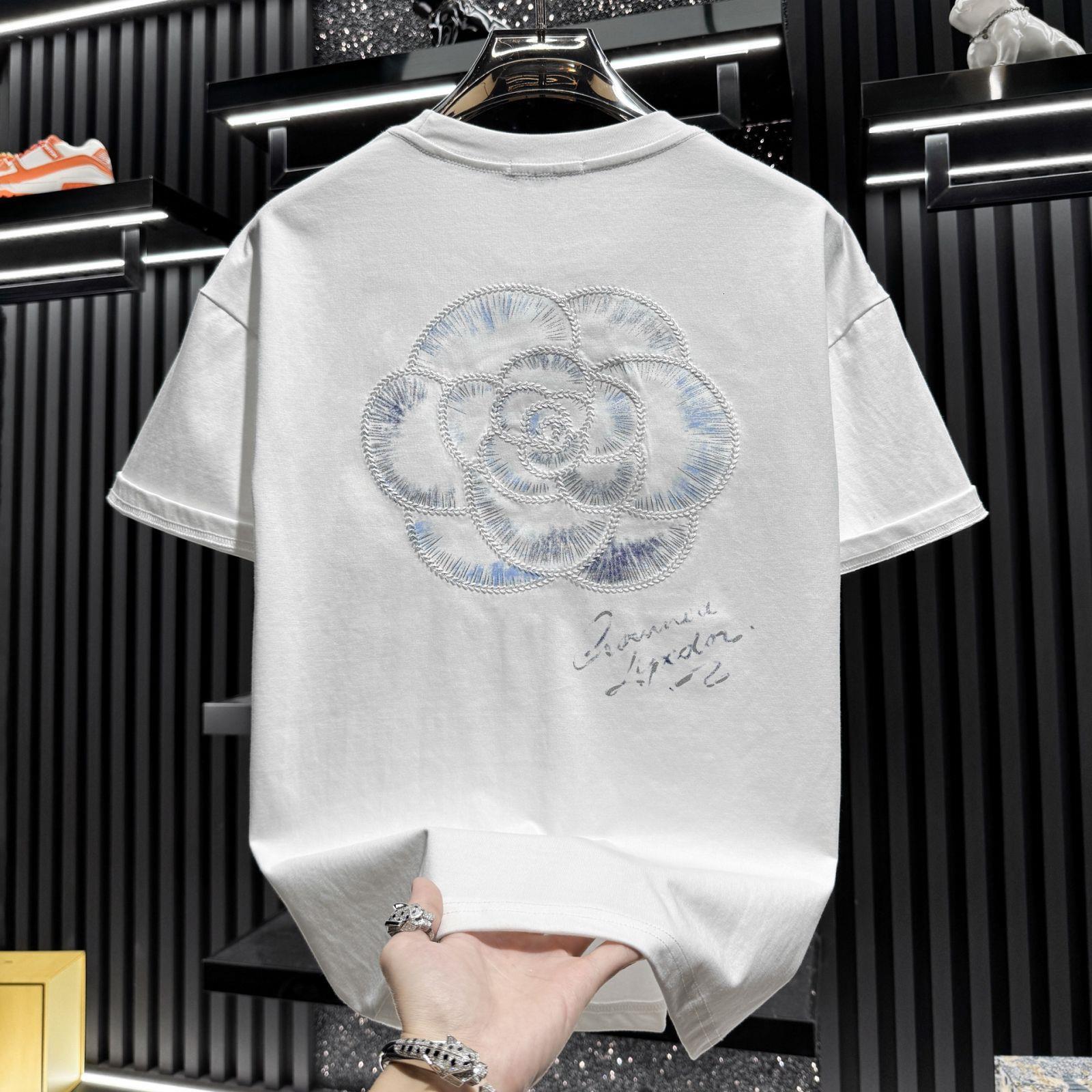 Luxury Brand Designer Men White Back Camellia Embroidery Script Letter Print Cotton Crew Neck Short Sleeve T shirt Summer Casual Streetwear Versatile 