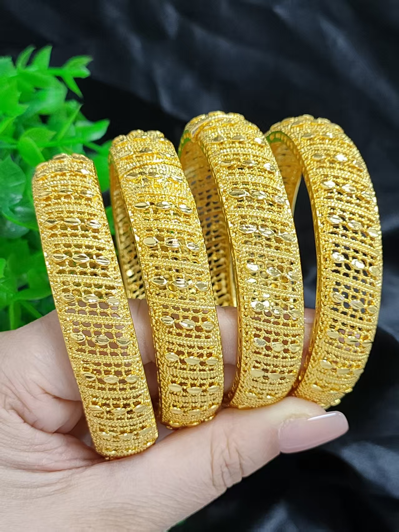Luxury Dubai 24K Gold Color Bangles For Women Indian African Bracelets Charm Wedding Ethiopian Arabic Hand Jewelry Party Gifts