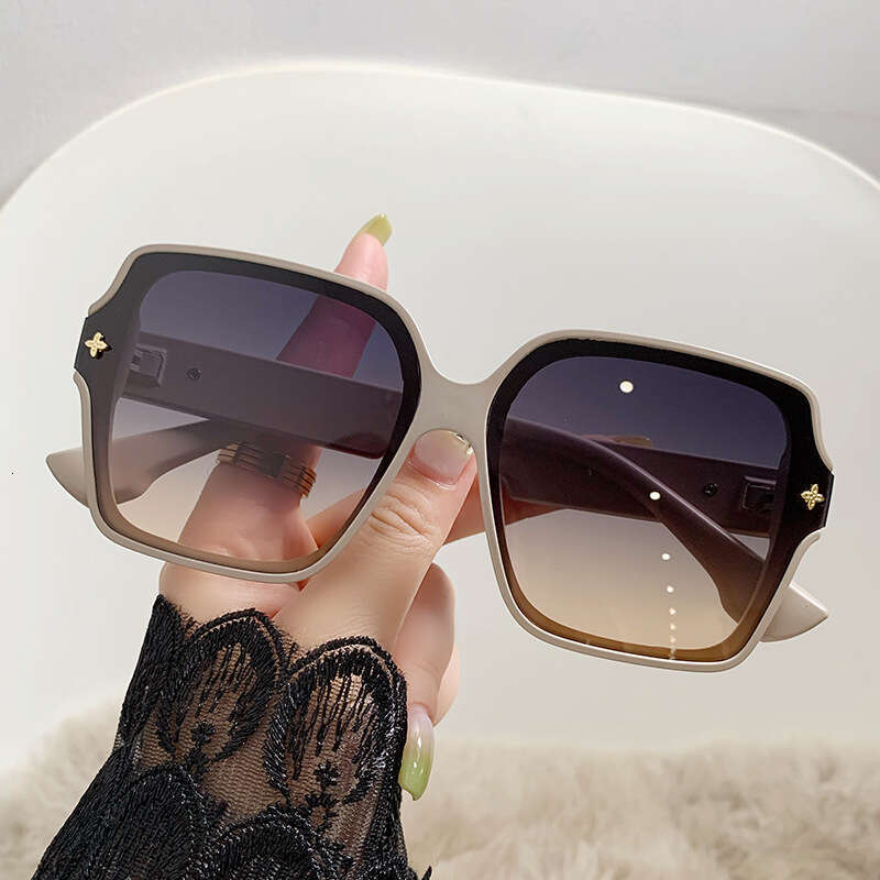 Luxury Brand Designer Sunglasses European And American Fashion Square Sunglasses Ins-Style Women's High-End Chic Light Luxury Sun Protection Glas
