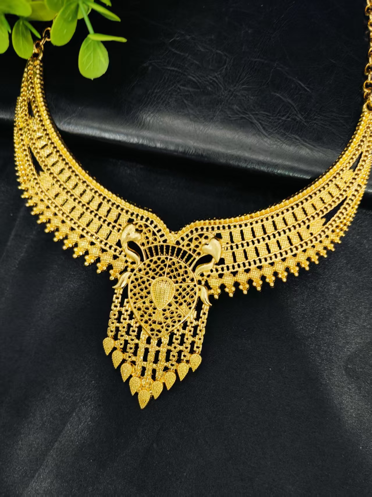 Dubai 24K Golden Plated Jewelry Set African Women's Banquet Wedding Necklace Set