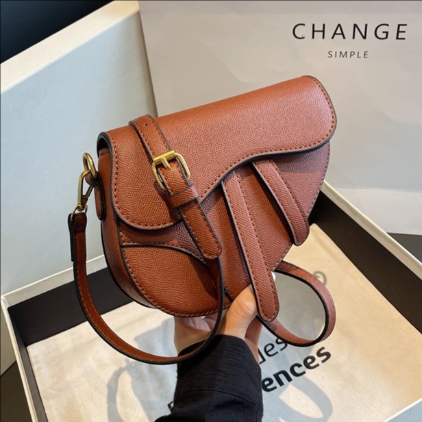 Designer bag Versatile High-End Saddle for Women 2026 New Korean Fashion Single Shoulder Trendy Crossbody Bag