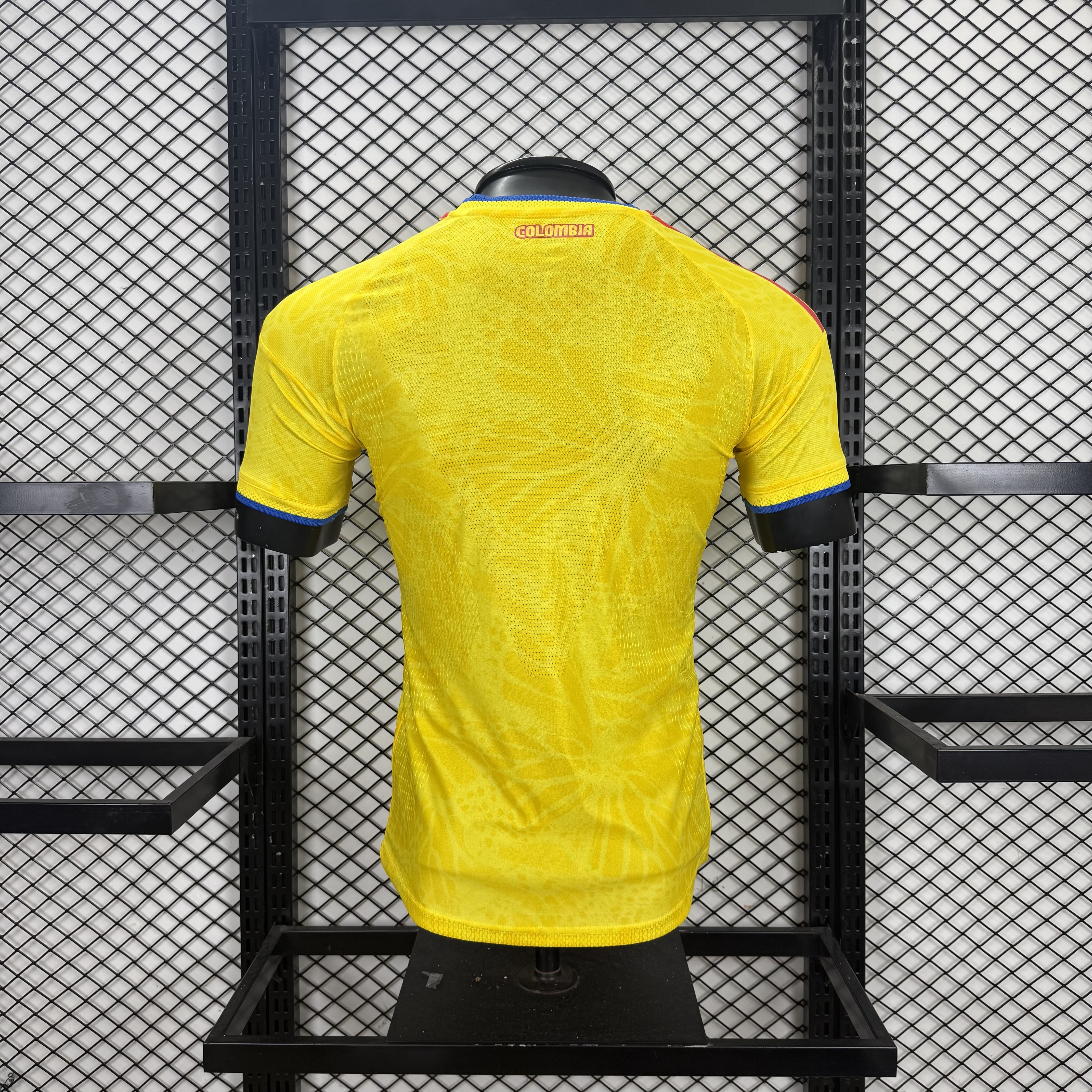 Cheap 2026 World Cup Colombia home Player Version Jerseys High Quality Quick Dry Breathable Men Classic yellow Football kits Soccer jerseys S-4XL