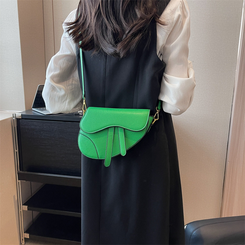 Designer bag Versatile High-End Saddle for Women 2026 New Korean Fashion Single Shoulder Trendy Crossbody Bag