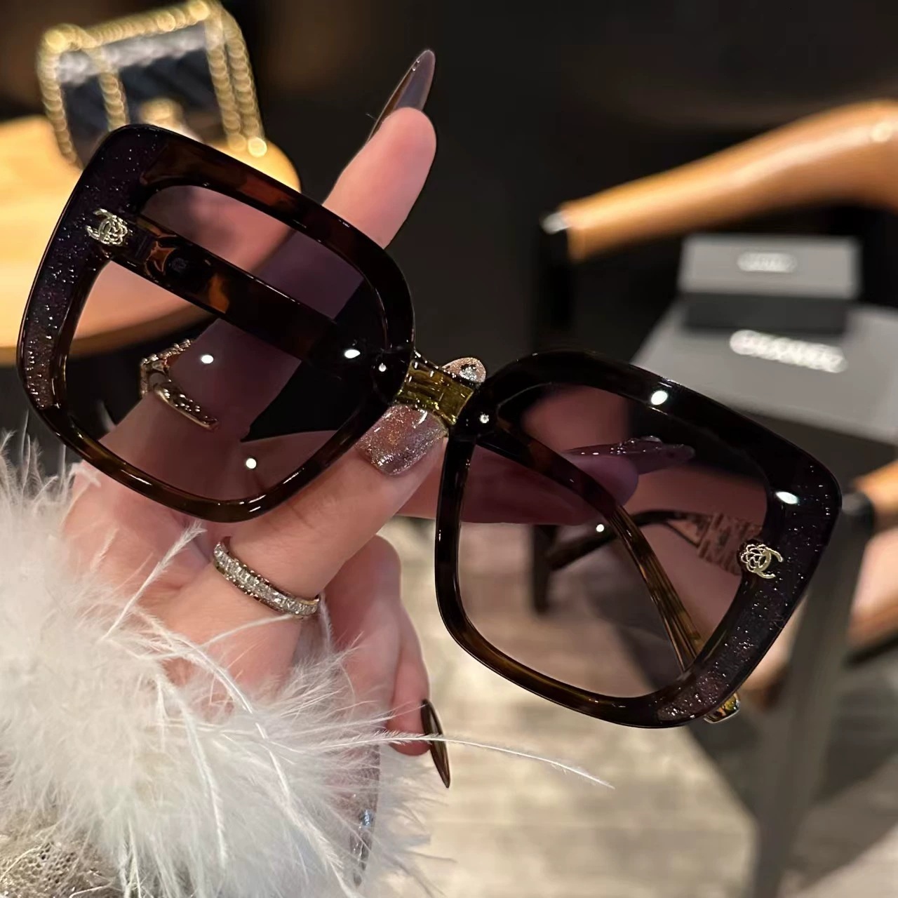 Luxury High-end Polarized Sunglasses Suitable For Driving And Travel With UV Protection Function, Suitable For Women's Outdoor Classic Fashion Gl